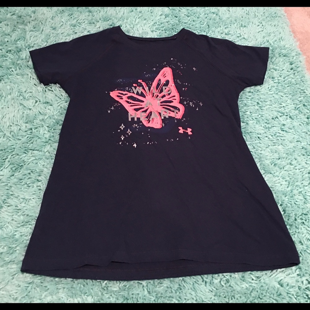 Under Armour girls medium Wild at Heart shirt